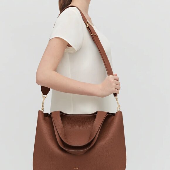 Cuyana “System” Zipper Tote, Dark Chestnut Tote (16 inch) with Shoulder Strap - Picture 8 of 10